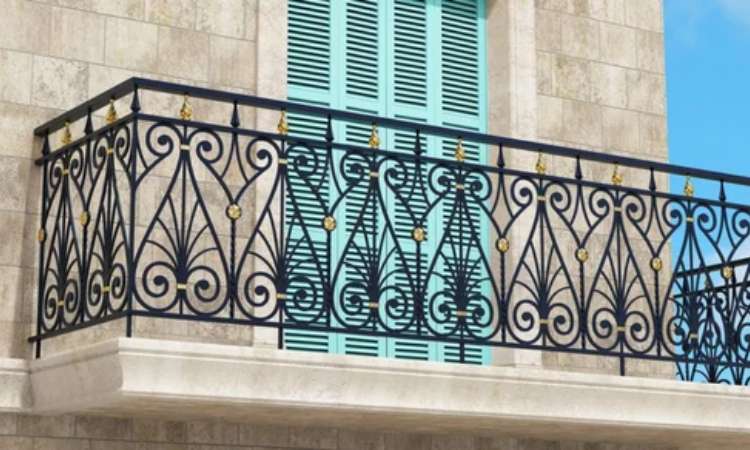 Geometric modern balcony design for home 